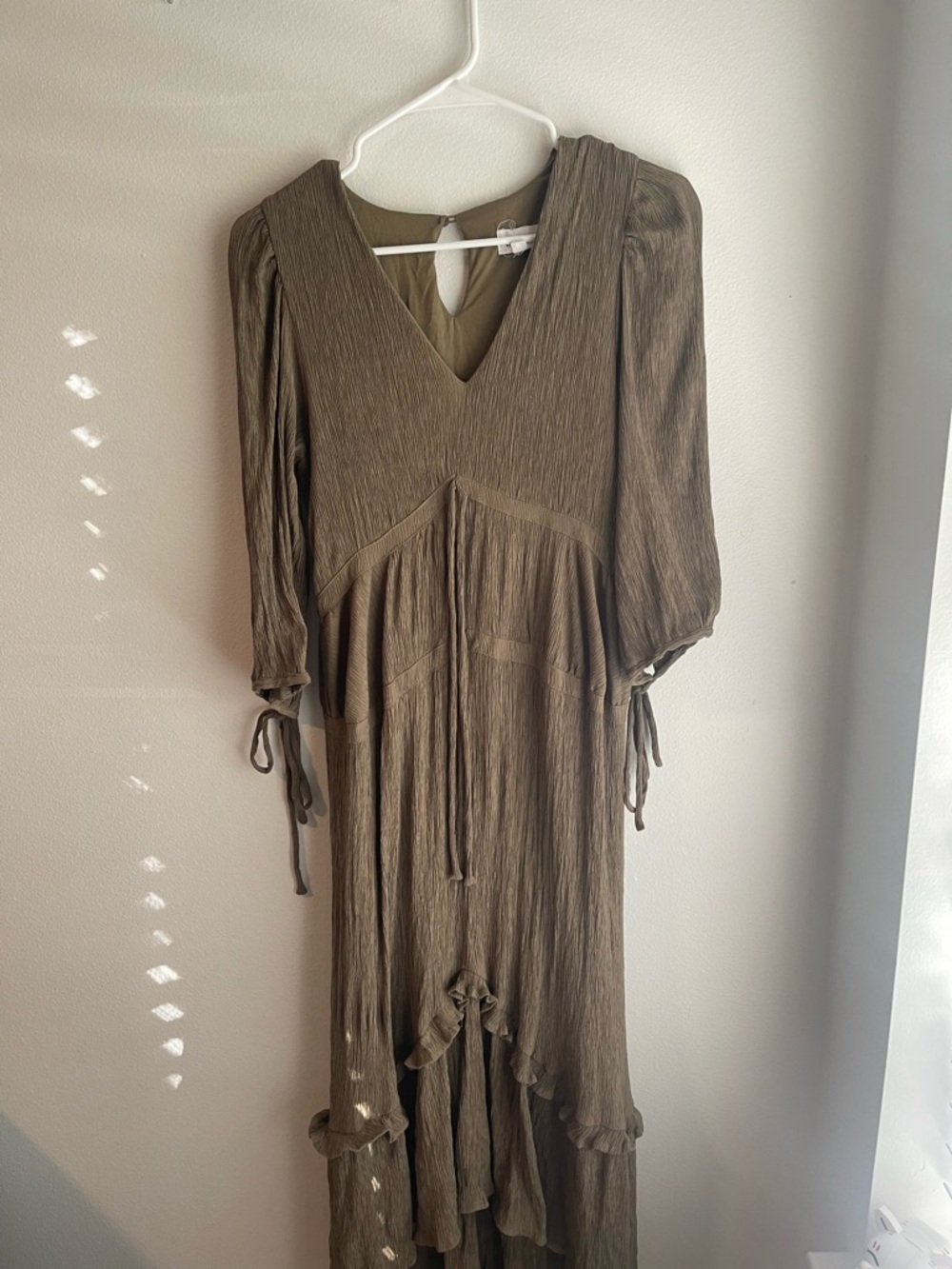 Flowy Olive High-Low V-Neck Maxi Dress with Tie Sleeves